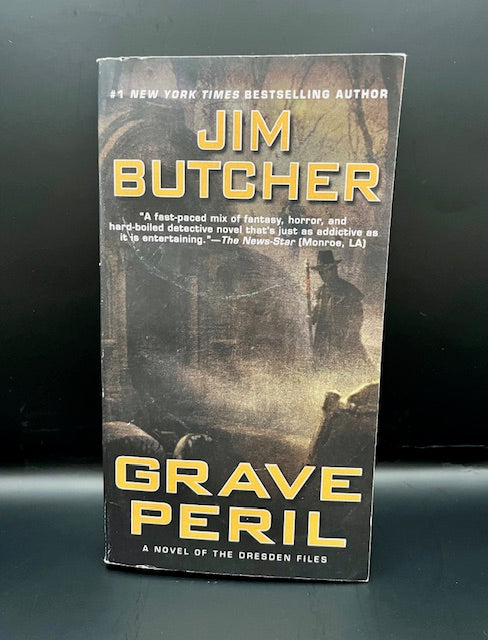 Grave Peril paperback by Jim Butcher