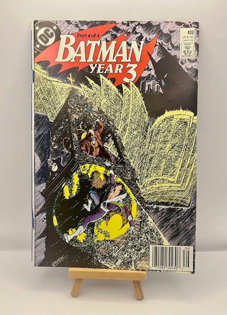 1989 Batman Year 3 #439 comic book