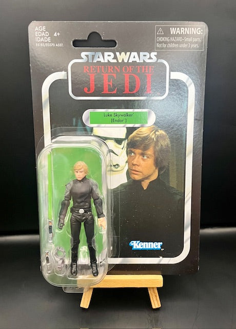 Star Wars Vintage Collection Return of the Jedi Figure Luke Skywalker (Endor) NEW/SEALED