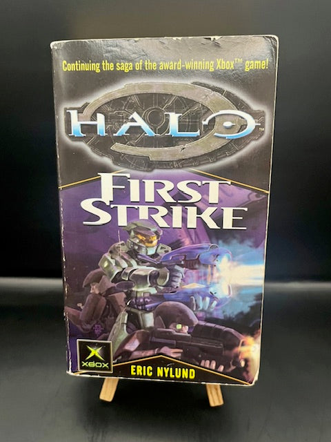 Halo First Strike paperback by Eric Nyland (2003)